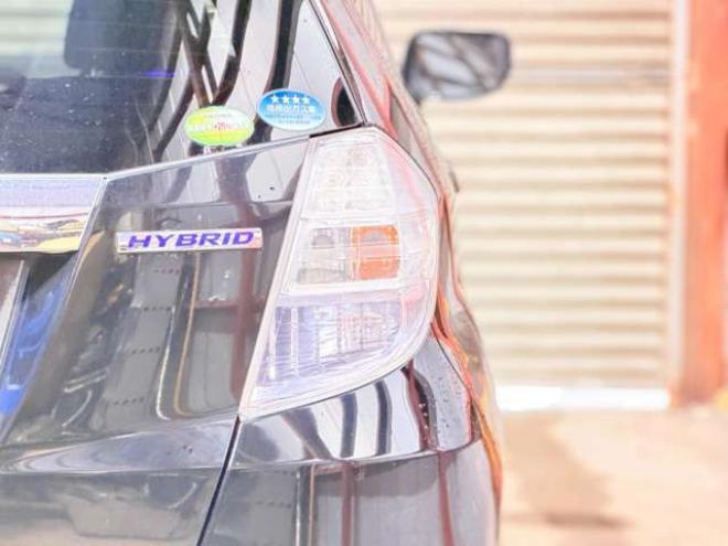 フィットハイブリッド1.3　防錆塗装キーレスCDETC 2WD 1300