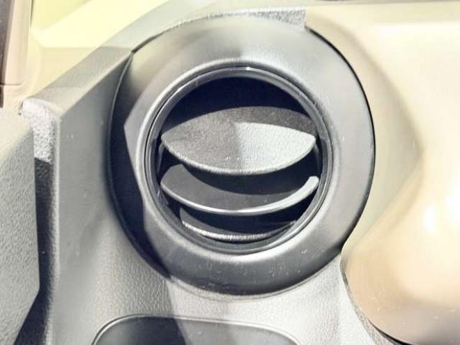 フィットハイブリッド1.3　防錆塗装キーレスCDETC 2WD 1300