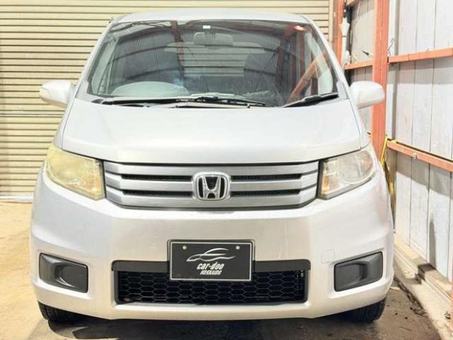 フリードスパイク1.5 C 4WD　防錆塗装4WDキーレスCD 1500