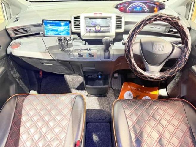 フリードスパイク1.5 C 4WD　防錆塗装4WDキーレスCD 1500