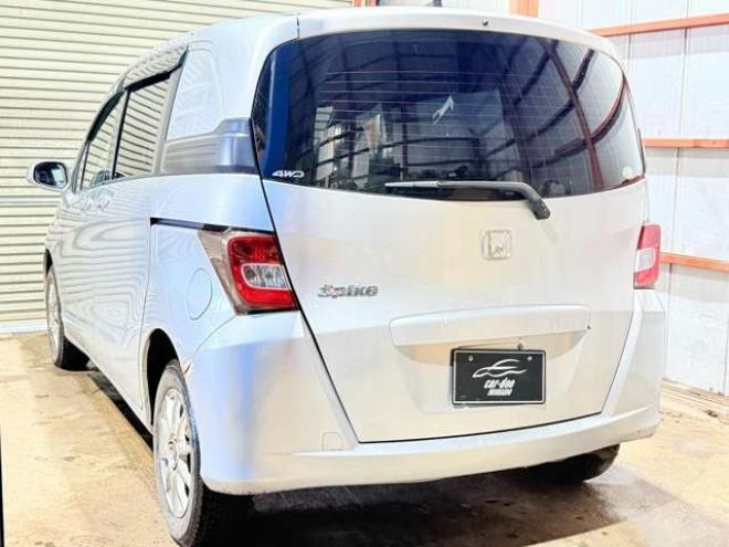 フリードスパイク1.5 C 4WD　防錆塗装4WDキーレスCD 1500