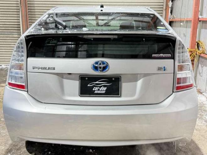 プリウス1.8 S　防錆塗装TVナビBカメ 2WD 1800