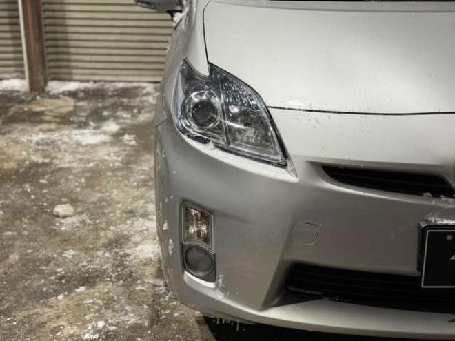 プリウス1.8 S　防錆塗装TVナビBカメ 2WD 1800