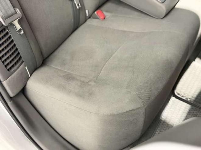 プリウス1.8 S　防錆塗装TVナビBカメ 2WD 1800