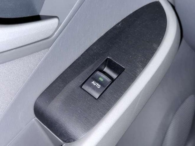 プリウス1.8 S　下廻防錆キーレスCD夏冬タイヤ 2WD 1800