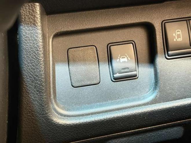 セレナ2.0 20X Vセレクション+Safety 4WD　防錆塗装4WDTVナビBカメETCエンスタ夏冬タイヤ 2000