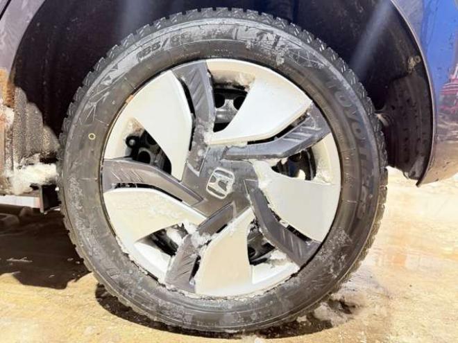 フィット1.5 ハイブリッド Fパッケージ 4WD　防錆塗装4WDTVナビBカメ 1500