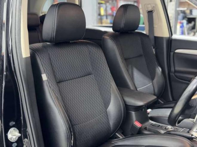 アウトランダーPHEV2.0 G セーフティパッケージ 4WD　下廻防錆ナビBカメETC 2000