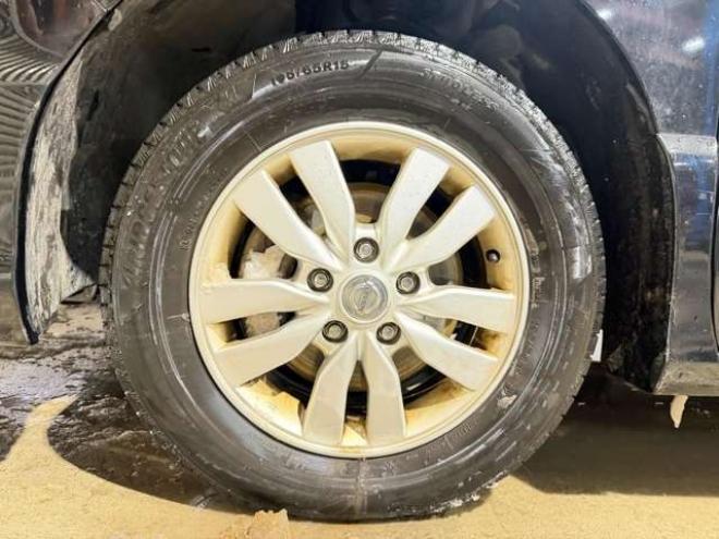 セレナ2.0 ハイウェイスター Vセレクション+Safety 4WD　防錆塗装4WD1オナTVナビBカメ後席モニタエンスタ夏冬タイヤ 2000