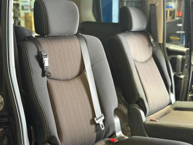 セレナ2.0 ハイウェイスター Vセレクション+Safety 4WD　防錆塗装4WD1オナTVナビBカメ後席モニタエンスタ夏冬タイヤ 2000