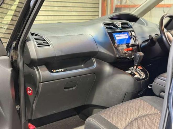 セレナ2.0 ハイウェイスター Vセレクション+Safety 4WD　防錆塗装4WD1オナTVナビBカメ後席モニタエンスタ夏冬タイヤ 2000