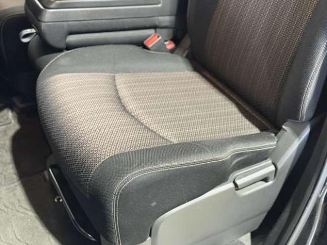 セレナ2.0 ハイウェイスター Vセレクション+Safety 4WD　防錆塗装4WD1オナTVナビBカメ後席モニタエンスタ夏冬タイヤ 2000