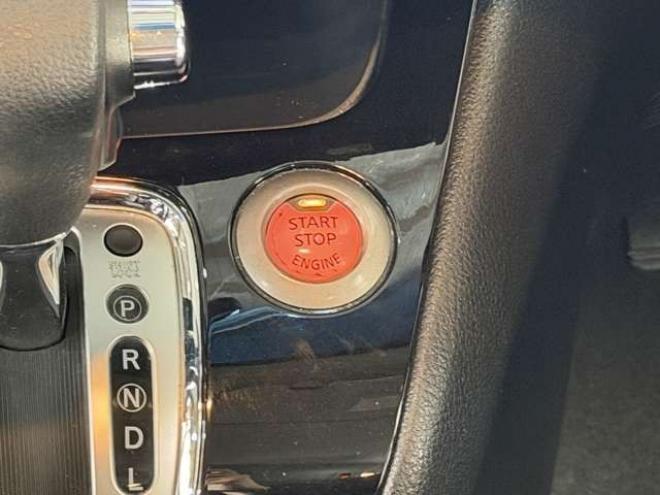 セレナ2.0 ハイウェイスター Vセレクション+Safety 4WD　防錆塗装4WD1オナTVナビBカメ後席モニタエンスタ夏冬タイヤ 2000