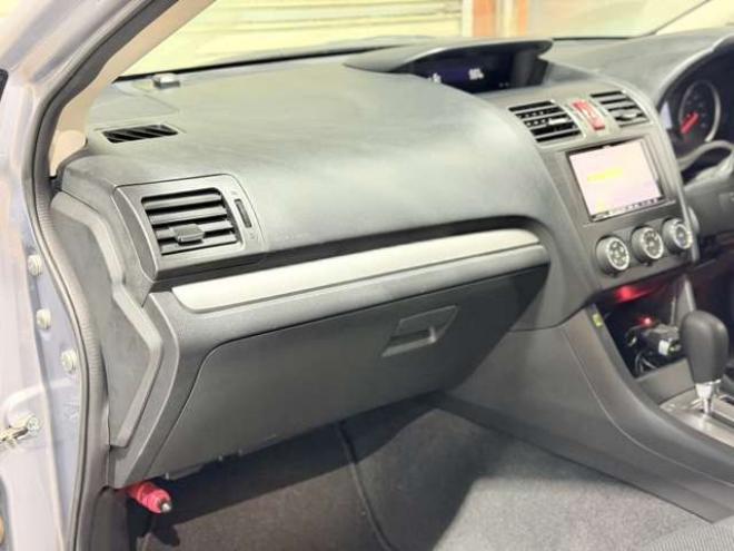 インプレッサG4 1.6 i 4WD　防錆塗装4WDキーレスナビ夏冬タイヤ 1600