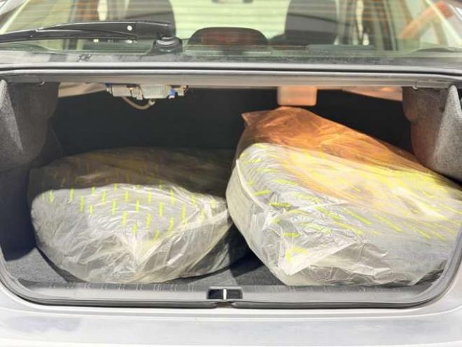 インプレッサG4 1.6 i 4WD　防錆塗装4WDキーレスナビ夏冬タイヤ 1600