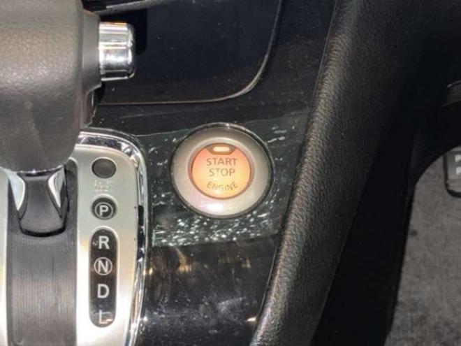 セレナ2.0 ハイウェイスター 4WD　防錆塗装4WDTVナビBカメ 2000