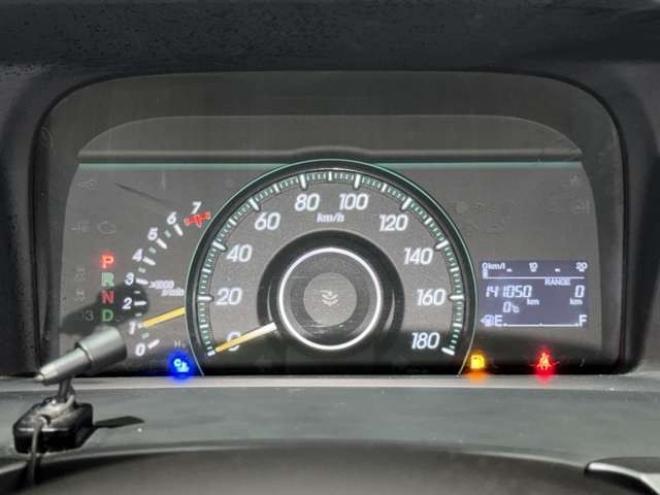 ステップワゴン2.0 G HIDエディション 4WD　防錆塗装4WDキーレスTVナビBカメエンスタ 2000