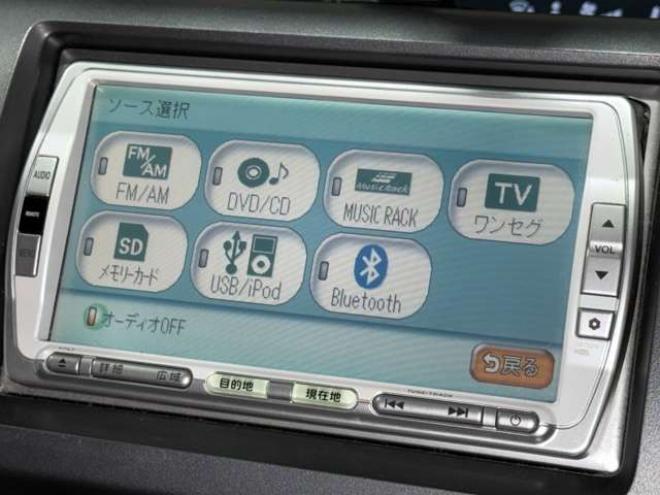 ステップワゴン2.0 G HIDエディション 4WD　防錆塗装4WDキーレスTVナビBカメエンスタ 2000