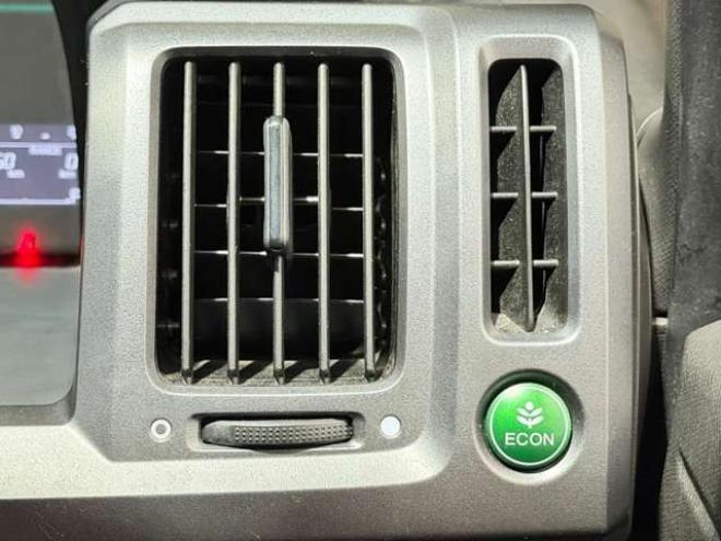 ステップワゴン2.0 G HIDエディション 4WD　防錆塗装4WDキーレスTVナビBカメエンスタ 2000