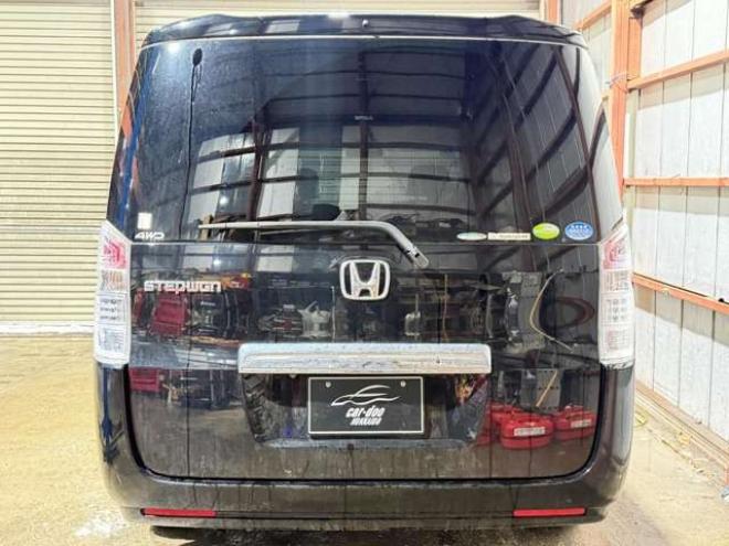 ステップワゴン2.0 L 4WD　防錆塗装4WDTVナビBカメ後席モニタ 2000