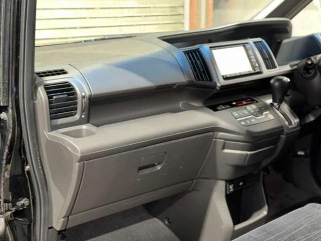 ステップワゴン2.0 L 4WD　防錆塗装4WDTVナビBカメ後席モニタ 2000