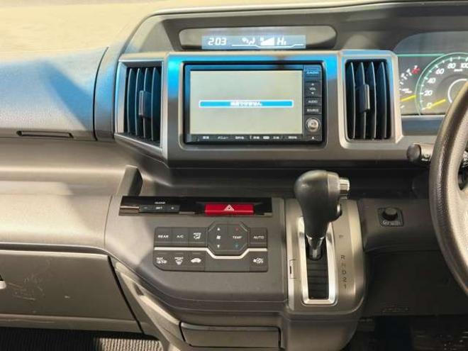 ステップワゴン2.0 L 4WD　防錆塗装4WDTVナビBカメ後席モニタ 2000