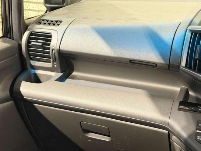 ステップワゴン2.0 L 4WD　防錆塗装4WDTVナビBカメ後席モニタ 2000