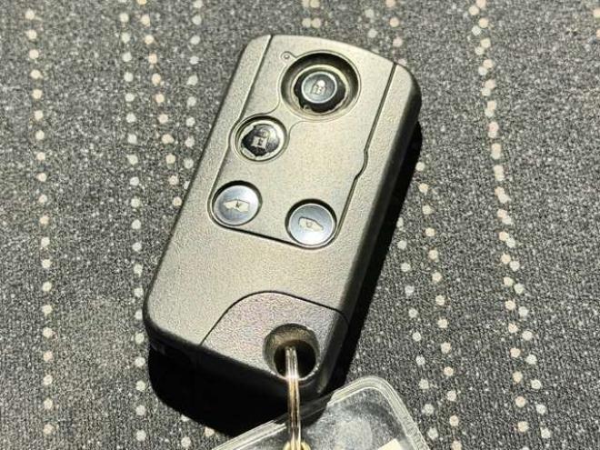 ステップワゴン2.0 L 4WD　防錆塗装4WDTVナビBカメ後席モニタ 2000