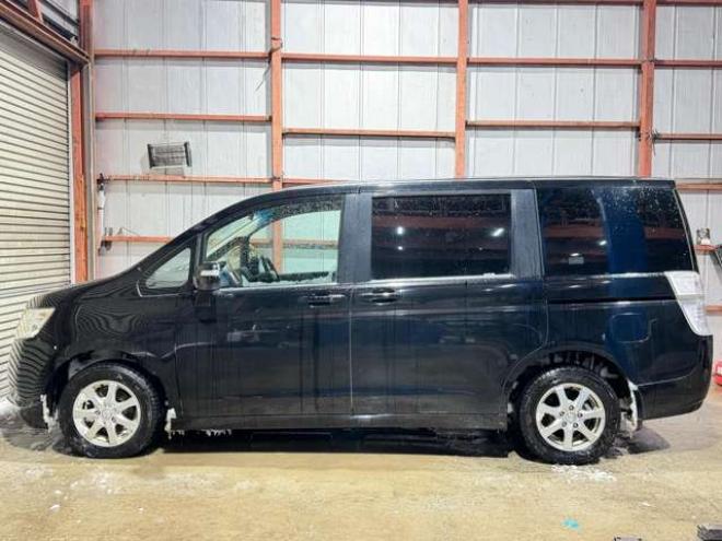 ステップワゴン2.0 L 4WD　防錆塗装4WDTVナビBカメ後席モニタ 2000