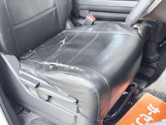 セレナ2.0 ハイウェイスター 4WD　防錆塗装4WDスマキー 2000