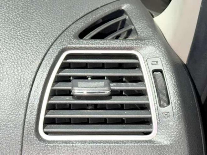 セレナ2.0 ハイウェイスター 4WD　防錆塗装4WDTVナビ 2000