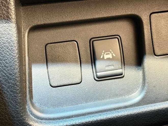 セレナ2.0 20X 4WD　防錆塗装4WDラジオナビETC 2000