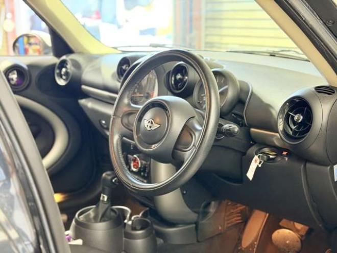 ミニクロスオーバー クーパー D オール4 4WD　防錆塗装4WDディーゼルキーレスETC 正規輸入車 2000