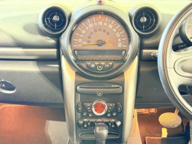 ミニクロスオーバー クーパー D オール4 4WD　防錆塗装4WDディーゼルキーレスETC 正規輸入車 2000