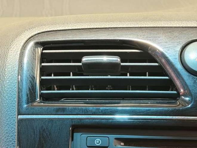 セレナ2.0 20S 4WD　防錆塗装4WDキーレスCDETC夏冬タイヤ 2000