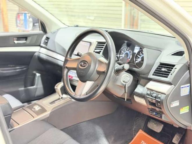 レガシィワゴン2.5 i 4WD　防錆塗装4WDTVナビBカメETC 2500