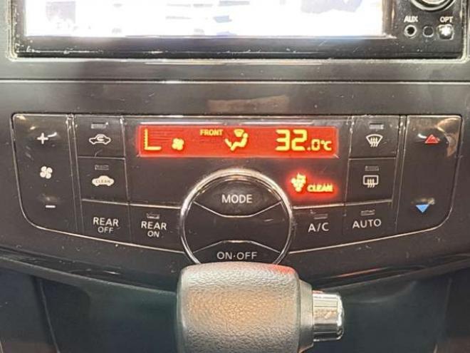 セレナ2.0 ハイウェイスター Vセレクション 4WD　防錆塗装4WDTVナビBカメETC後席モニタ夏冬タイヤ 2000