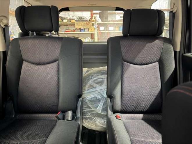 セレナ2.0 ハイウェイスター Vセレクション 4WD　防錆塗装4WDTVナビBカメETC後席モニタ夏冬タイヤ 2000