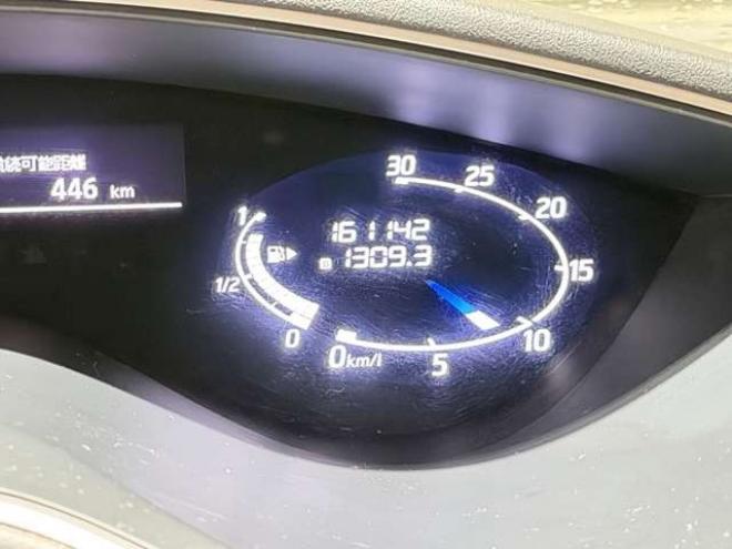 セレナ2.0 ハイウェイスター Vセレクション 4WD　防錆塗装4WDTVナビBカメETC後席モニタ夏冬タイヤ 2000