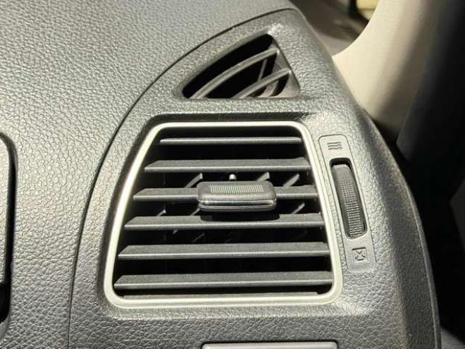 セレナ2.0 ハイウェイスター Vセレクション 4WD　防錆塗装4WDTVナビBカメETC後席モニタ夏冬タイヤ 2000