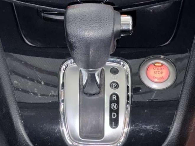 セレナ2.0 ハイウェイスター 4WD　防錆塗装4WDTVナビBカメ 2000