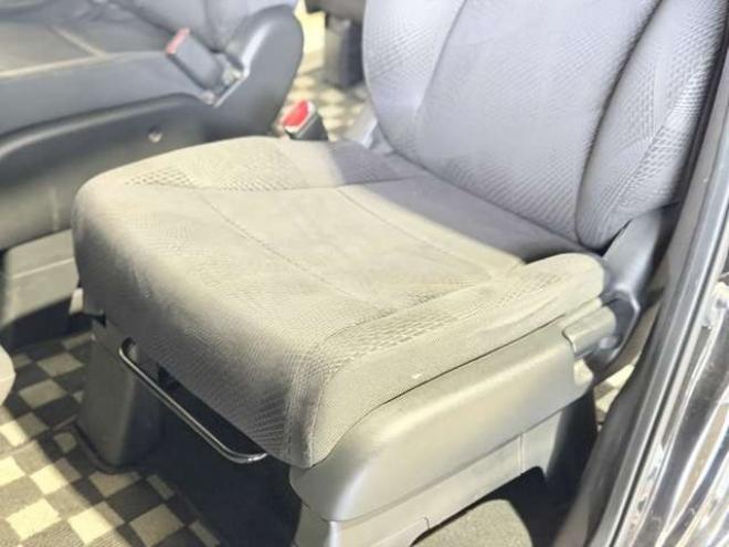 ステップワゴン2.0 スパーダ S 4WD　防錆塗装4WDドラレコTVナビBカメ 2000