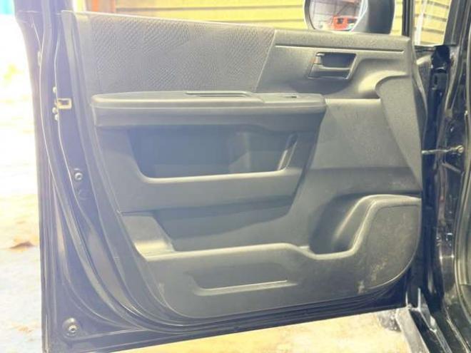 ステップワゴン2.0 スパーダ S 4WD　防錆塗装4WDドラレコTVナビBカメ 2000