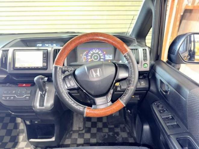 ステップワゴン2.0 スパーダ S 4WD　防錆塗装4WDドラレコTVナビBカメ 2000