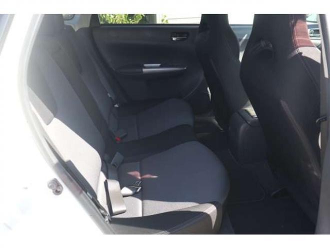 インプレッサハッチバック 2.0 S-GT 4WD　ナビ・TV・スマートキー・ターボ 2000