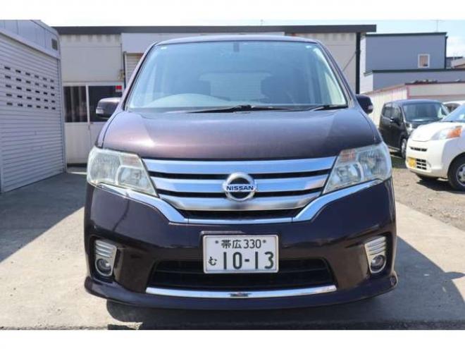 セレナ2.0 ハイウェイスター 4WD　バックカメラ・スマートキー・R8/7月 2000