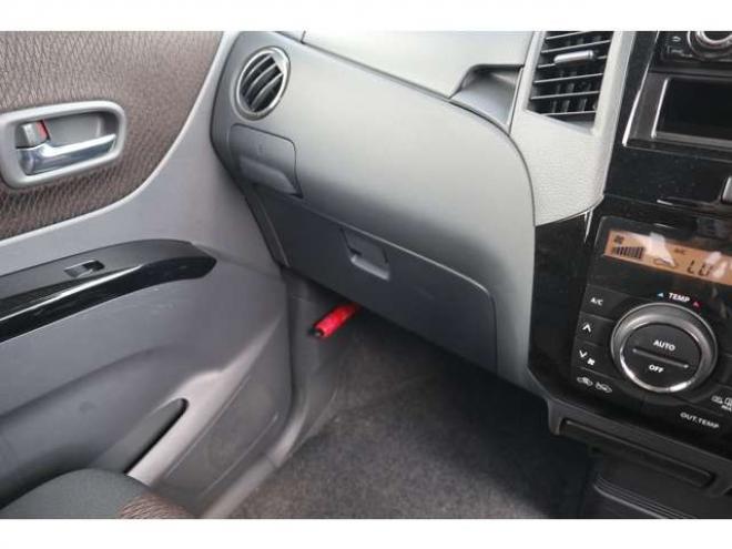 ルークスハイウェイスター 4WD　左パワスラ・スマートキー・走行2.5万キロ 660