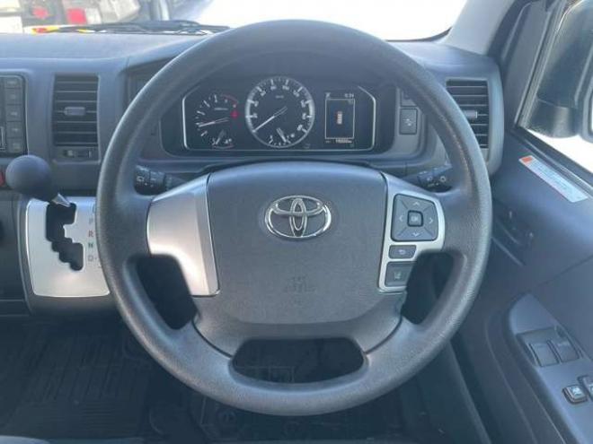 ハイエースバン2.8 DX ロング ディーゼルターボ 4WD　4WD　寒冷地仕様　9人　4ドア　トヨタセーフティセンス付　リヤヒーター付　夏・冬タイヤ有り 2800