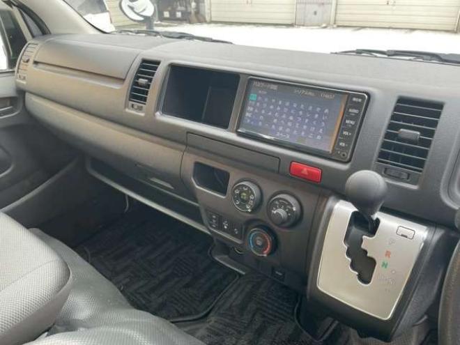 ハイエースコミューター 2.7 DX 4WD　4WD　乗車定員　4+18人　幼児バス　2ナンバー 2700