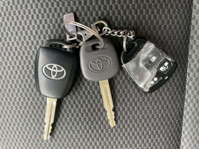 ハイエースコミューター 2.7 DX 4WD　4WD　乗車定員　4+18人　幼児バス　2ナンバー 2700